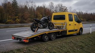 Motocykl przygotowany do transportu – Piła